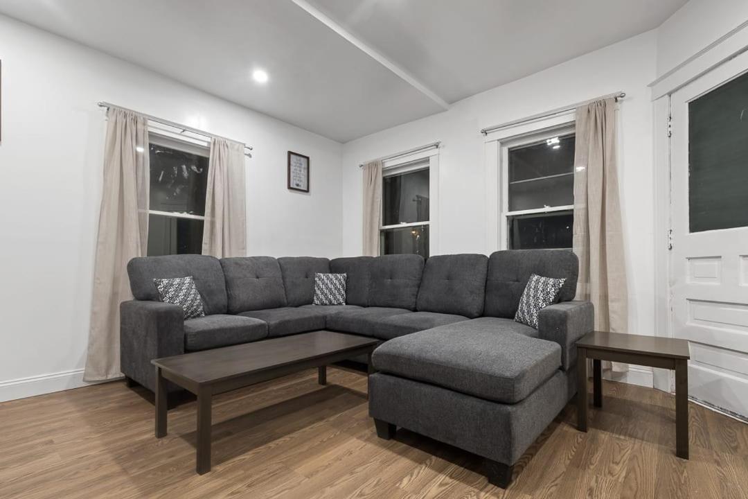 Hébergement de vacances Large 5br 2ba Just Minutes From The Falls *